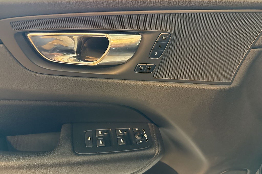 Volvo XC60 Recharge T6 AWD Aut Inscription Kamera skinn Moms Dragt miniatyr 14