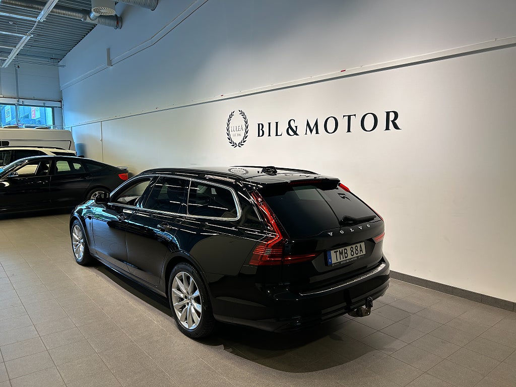 Volvo V90 2022 - miniatyr 2