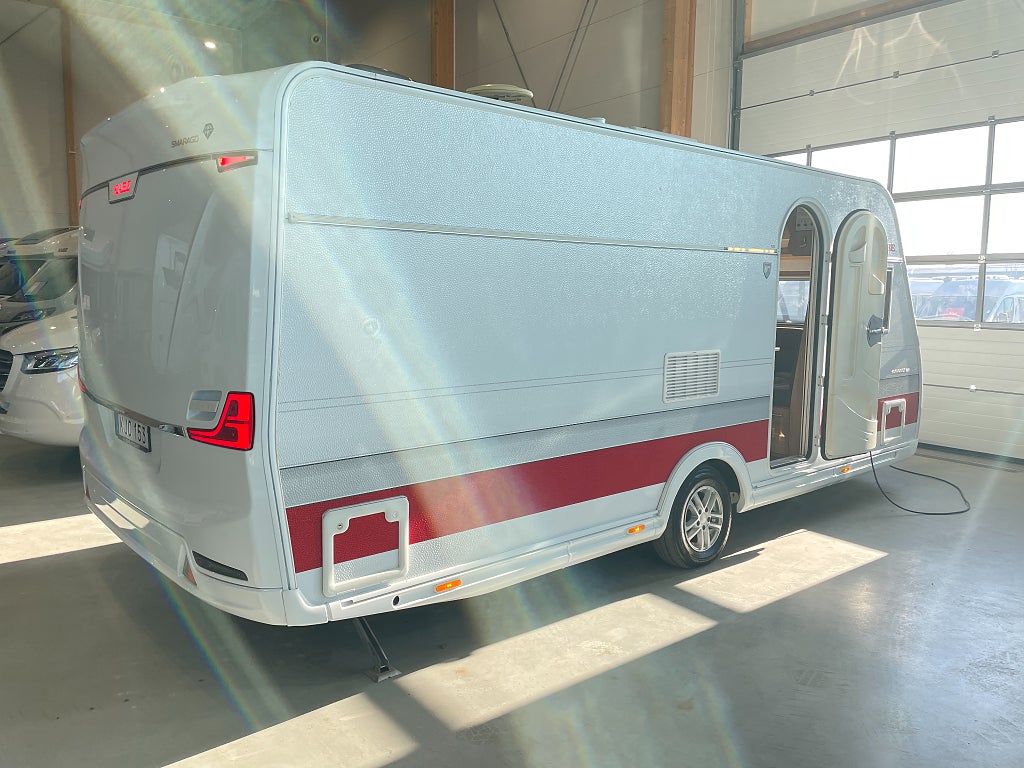 Kabe Smaragd 520 XL KS / ALDE / AC / Året runt standard / 1995kr/mån  - Kabe