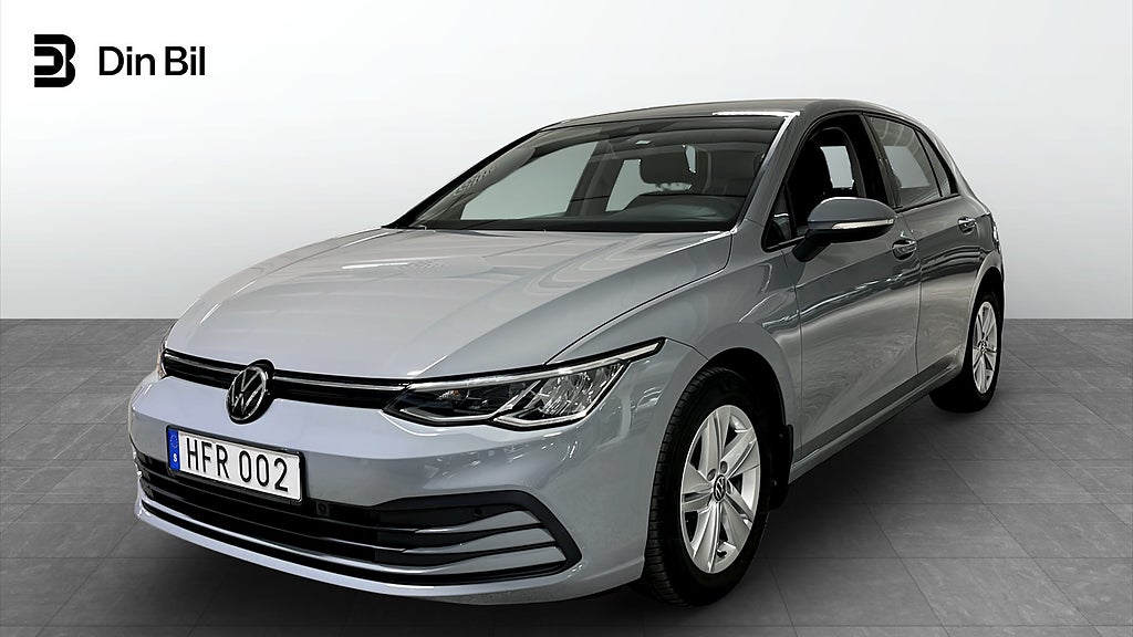 Volkswagen Golf 1.0 TSI 110hk 6vxl/sensorer/lane assist/rattvärme