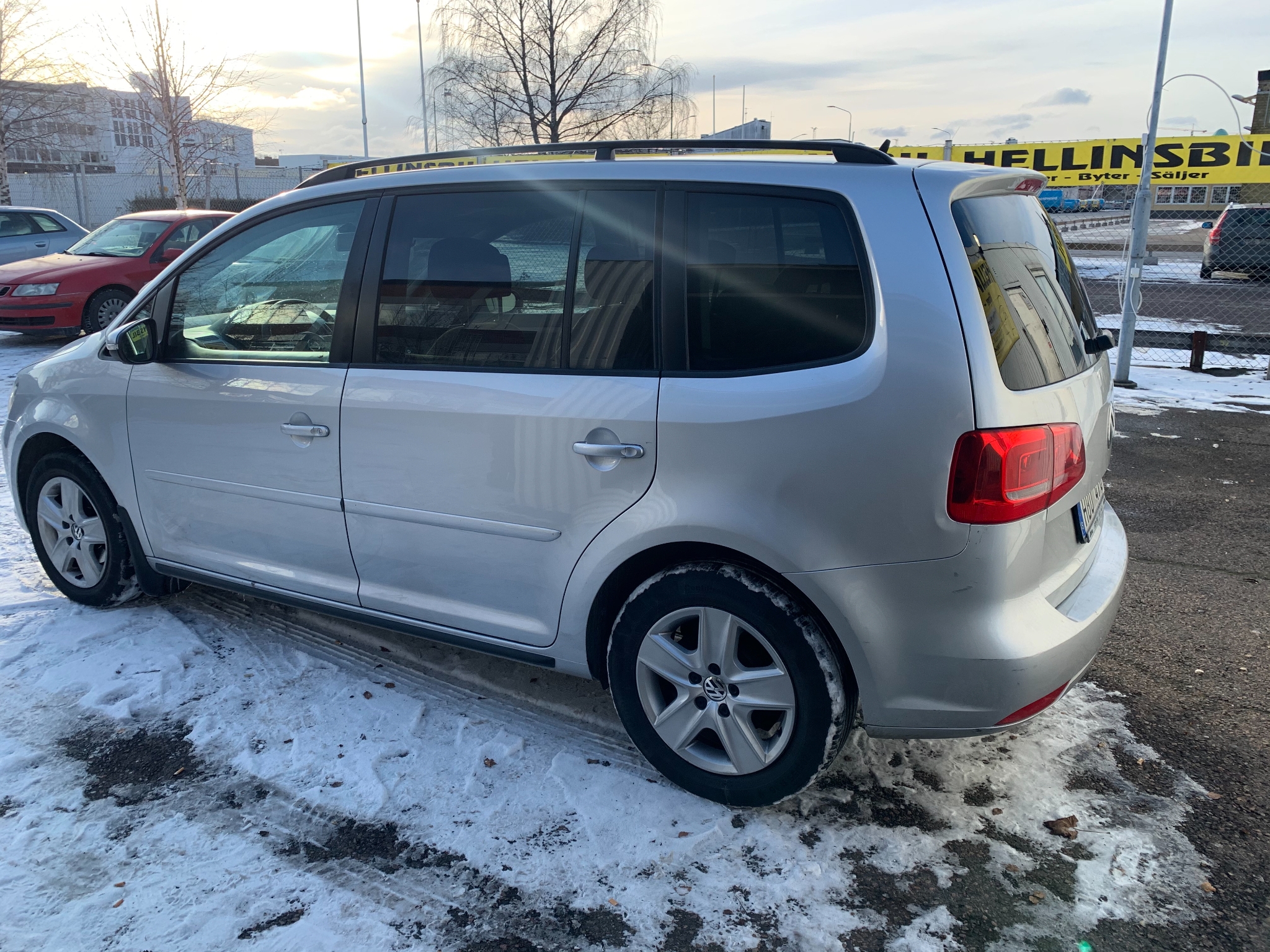 Volkswagen Touran 2013, bild 4/34