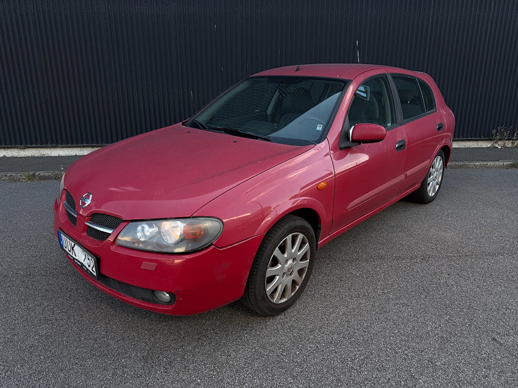 Nissan Almera 5-dörrar 1.8 Euro 4