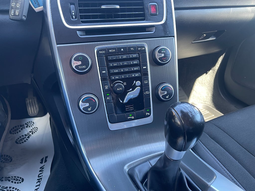 Volvo V60 DRIVe Momentum Dragkrok