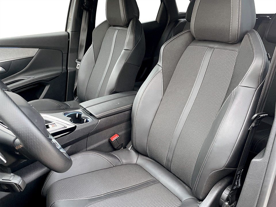 Bild på Peugeot 3008 GT 1.2 PT 130hk Aut - B-KAMERA, CARPLAY