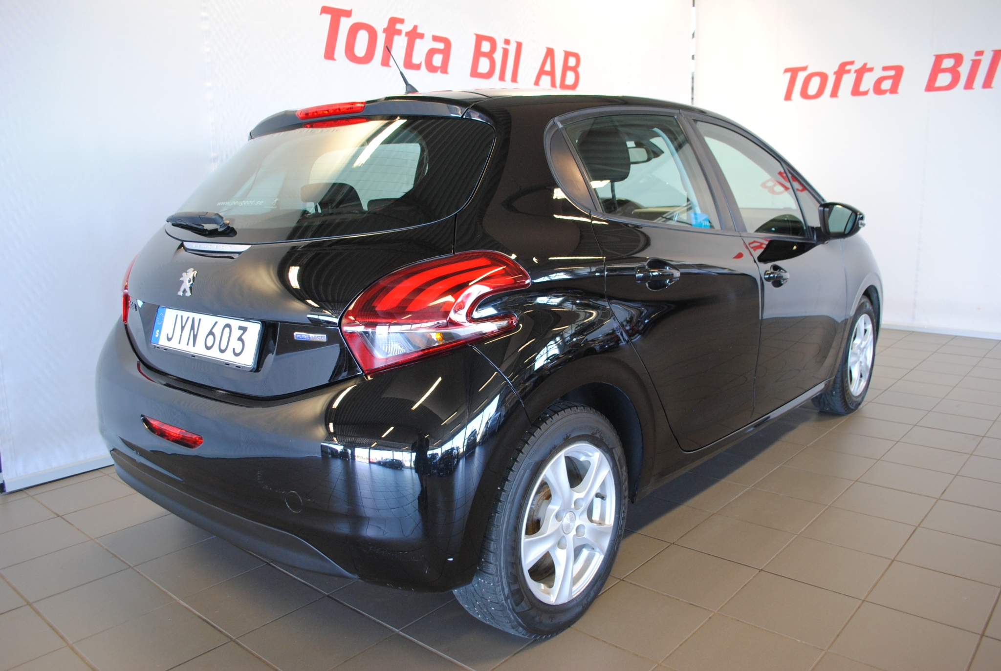 Peugeot 208 82hk 2016, bild 4/37
