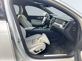 Volvo V60 Cross Country D4 AWD Aut Advanced Skinn/BLIS/Drag/MoK/Dvärm/Extraljus – bild 10