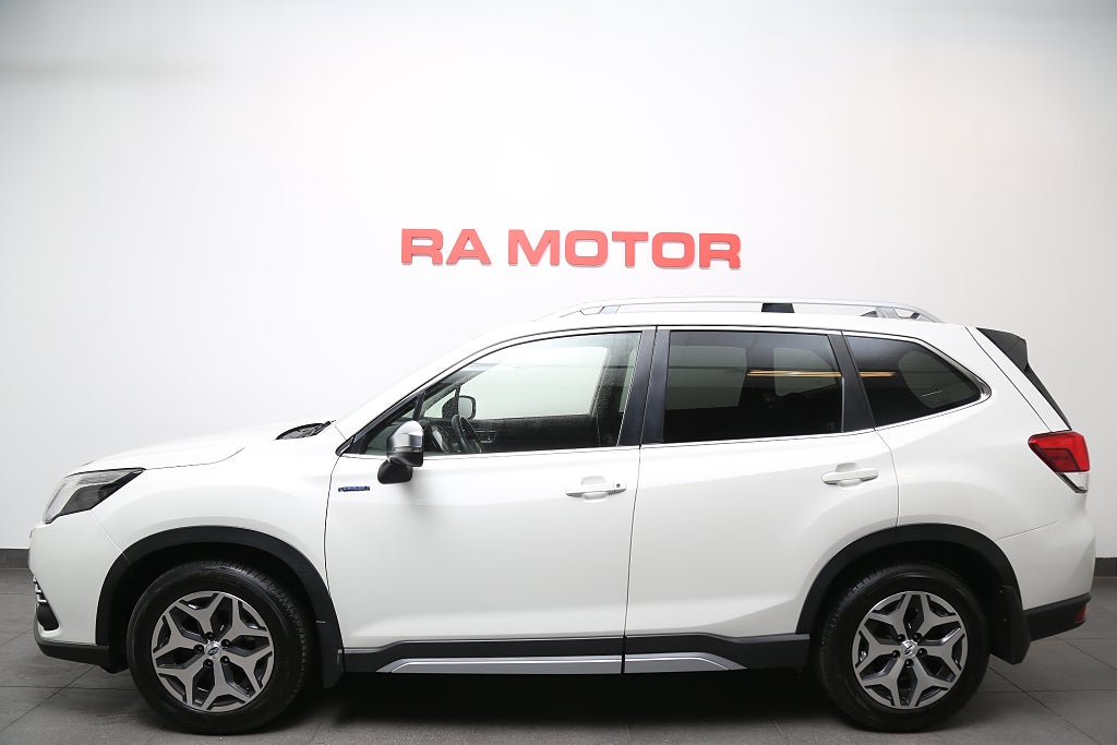 Subaru Forester 2,0i e-Boxer XFuel AWD Aut Extraljus Motorvärmare 2024