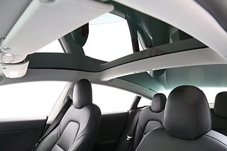 Sedan Tesla Model 3 14 av 24