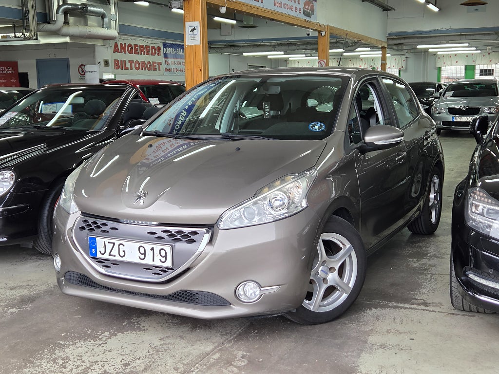 Peugeot 208 1.4 HDi  Automat NY BES  0% Ränta