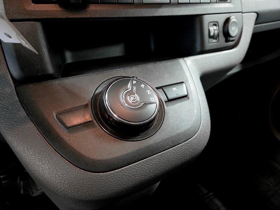 Bild på Peugeot Expert PRO 2.0 BHDi 145hk Aut L2 - B-KAMERA, DRAG