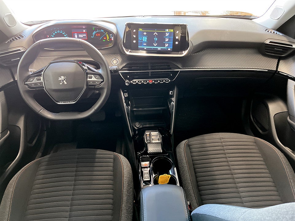 Bild på Peugeot E-2008 Active Pack 50kWh 136hk Aut CARPLAY BACKSENSORER