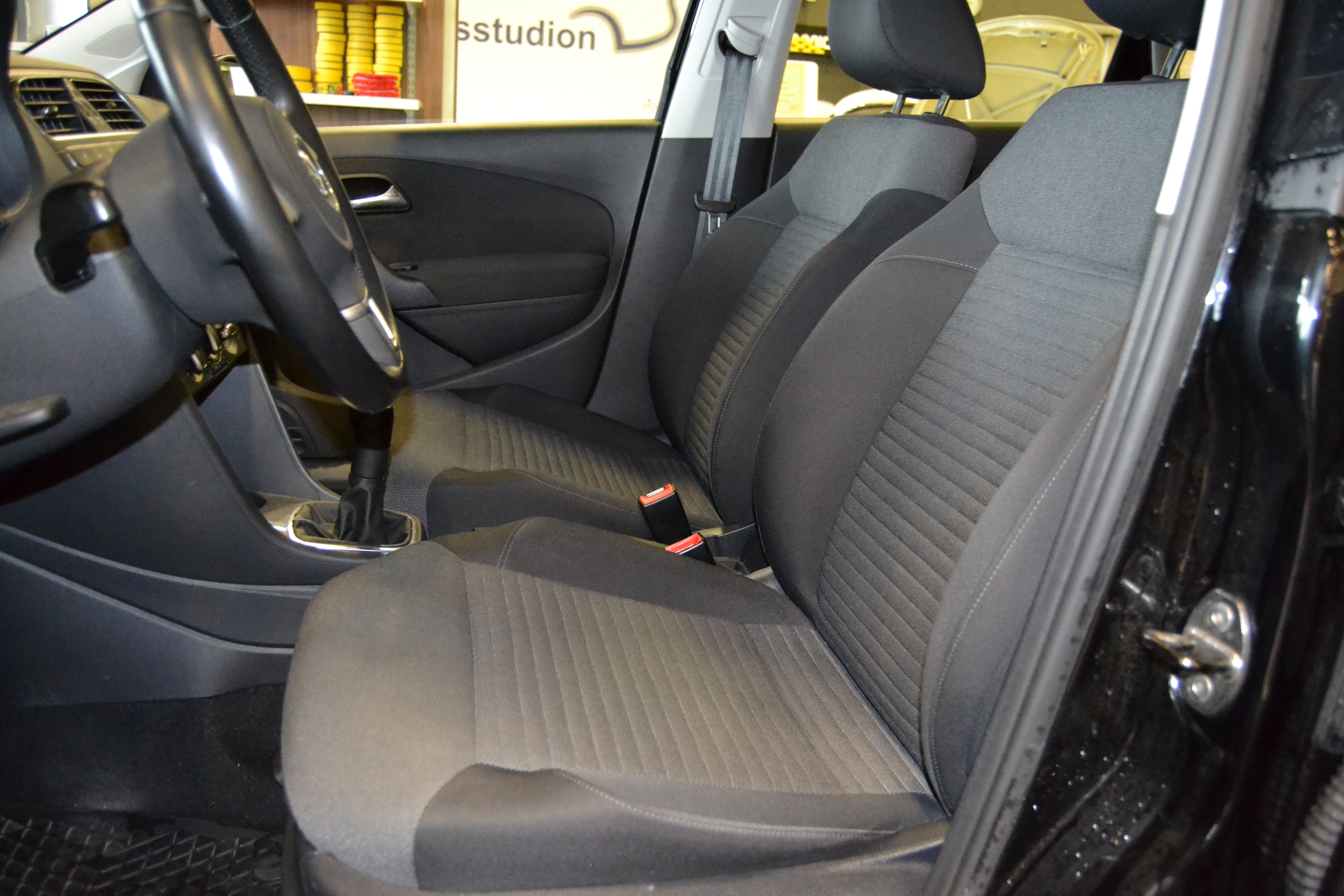Volkswagen Polo 2010, photo 5/38