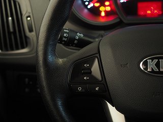 Halvkombi Kia Rio 17 av 18