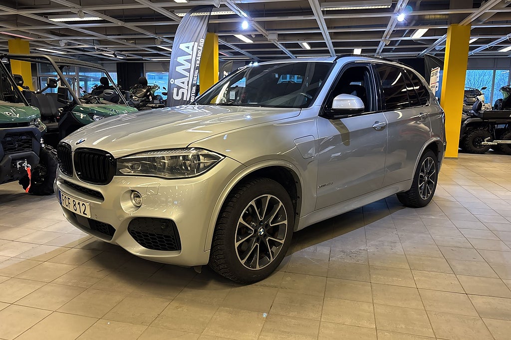 BMW X5 xDrive40e /M-Sport /NAV/Drag/ Pano/ Komfortstolar/ Låg skatt