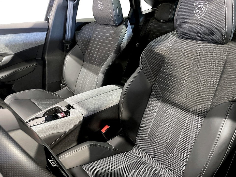 Bild på Peugeot 3008 GT Hybrid 145hk Aut PANO HIFI DRAG