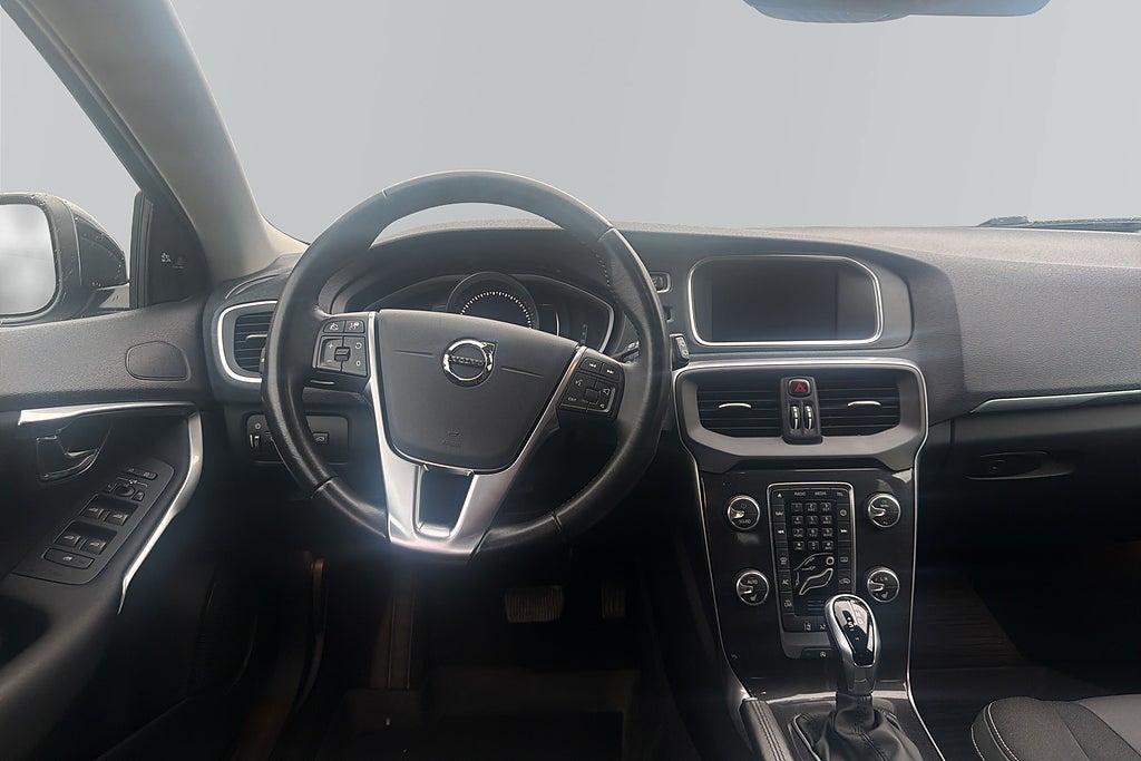 Volvo V40 2018