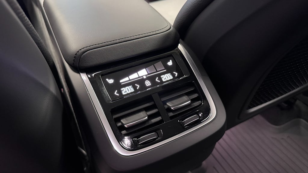 Volvo XC60 2023 - miniatyr 12
