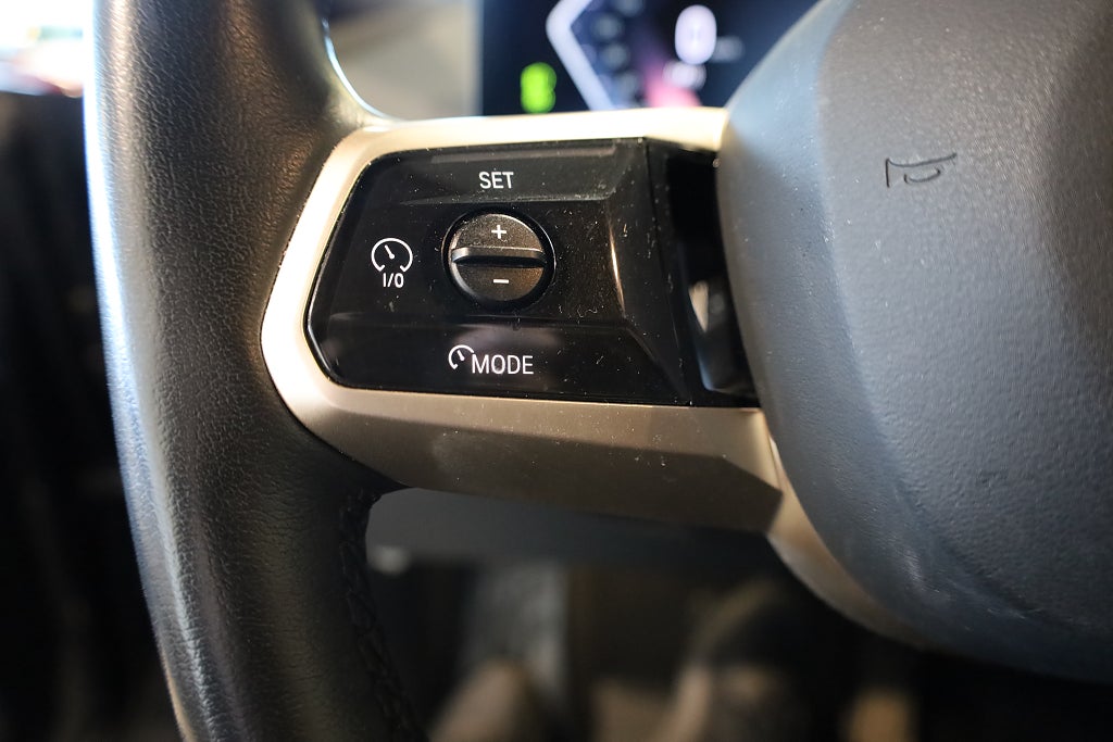 BMW iX xDrive50 Comfort Pano H&K 360° Leasbar HUD Drag