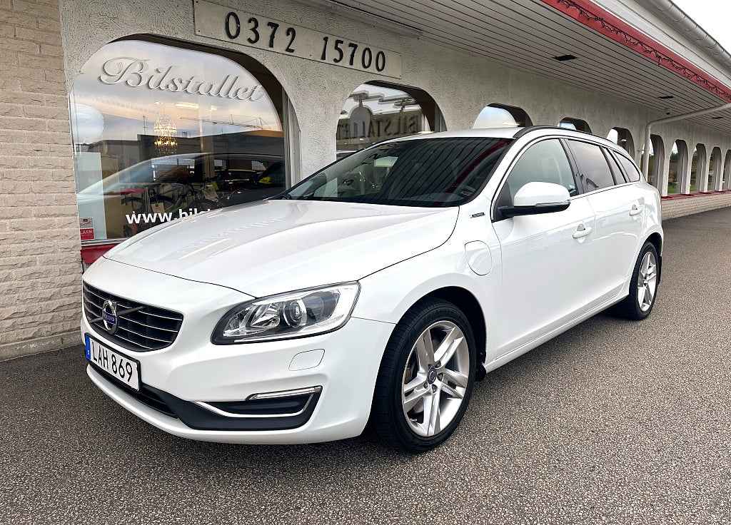 Volvo V60 D5 Twin Engine AWD Aut Momentum 7.400 Mil Euro 6