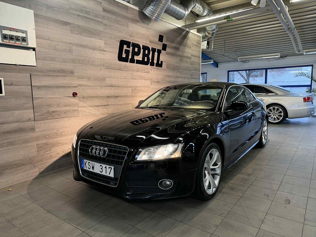 Audi A5 Coupé 2.0 TDI DPF Comfort  | Ny-Besiktigad | Drag |