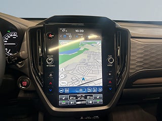 Subaru Forester e-Boxer XFuel Dragkrok Panorama B-kamera Adpt. farthåll – bild 15