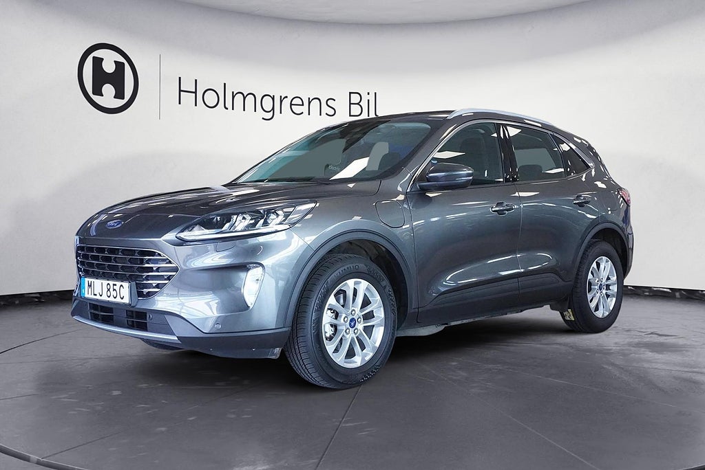 Ford Kuga PHEV Titanium Vinterpaket | Ränta 3,95%