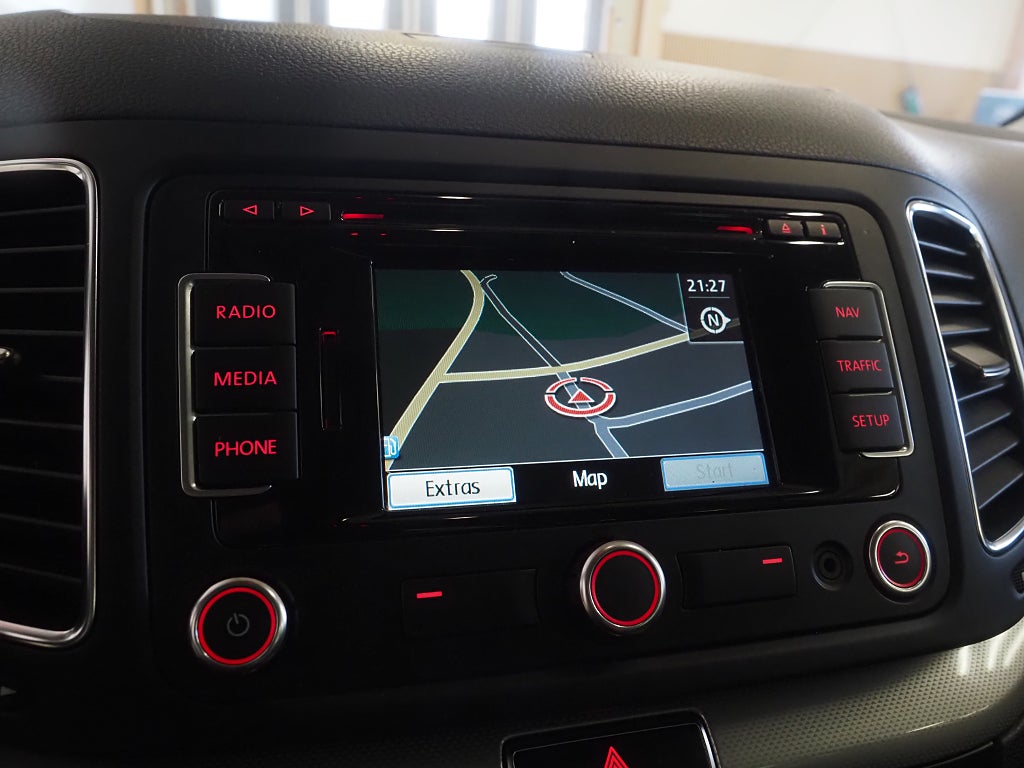 Volkswagen Sharan 7-sits 2.0 TDI 140hk Pano Drag Navi Kamera 2014