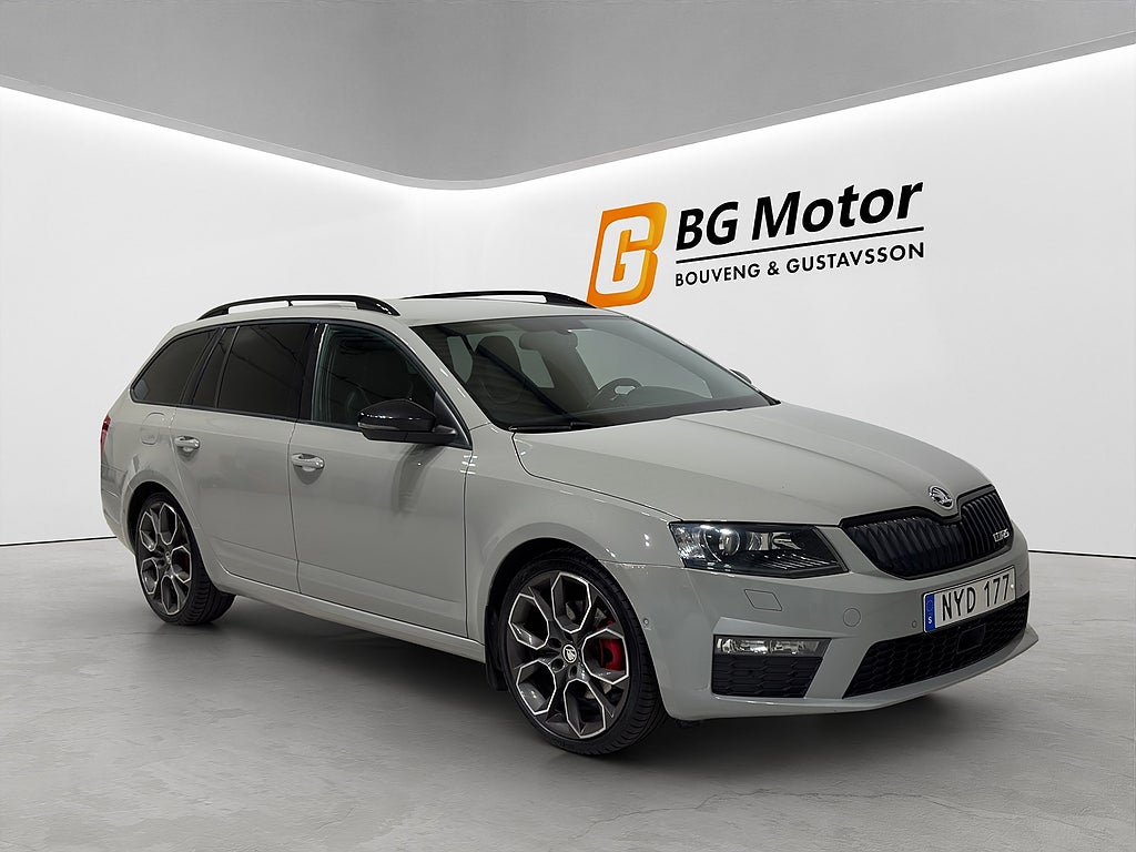 Skoda Octavia 2.0 TDI 4x4 184HK Aut RS Drag/Värmare/Elstolar/B-kamera