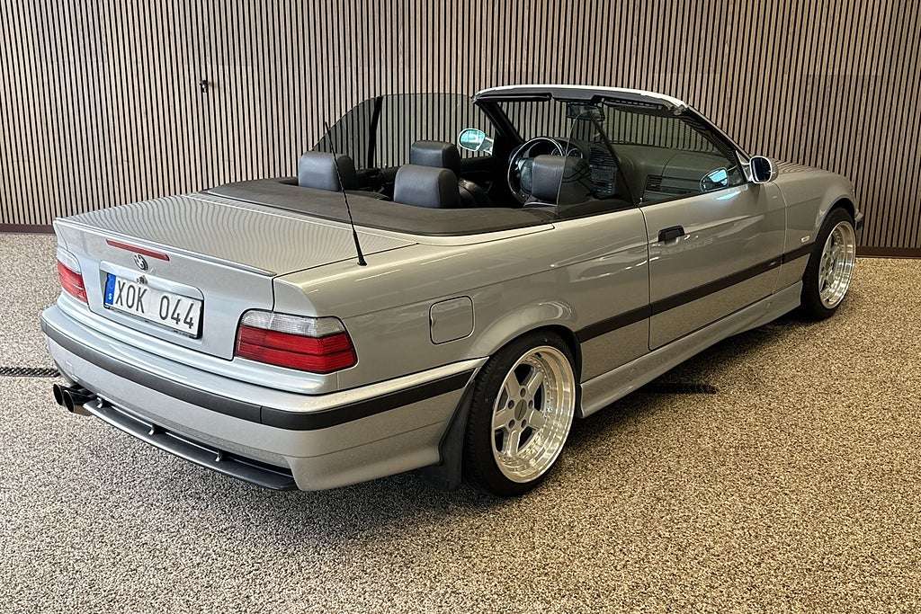 BMW 328 i Convertible M Sport