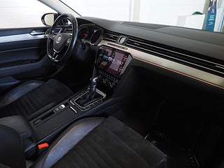 Kombi Volkswagen Passat 9 av 24