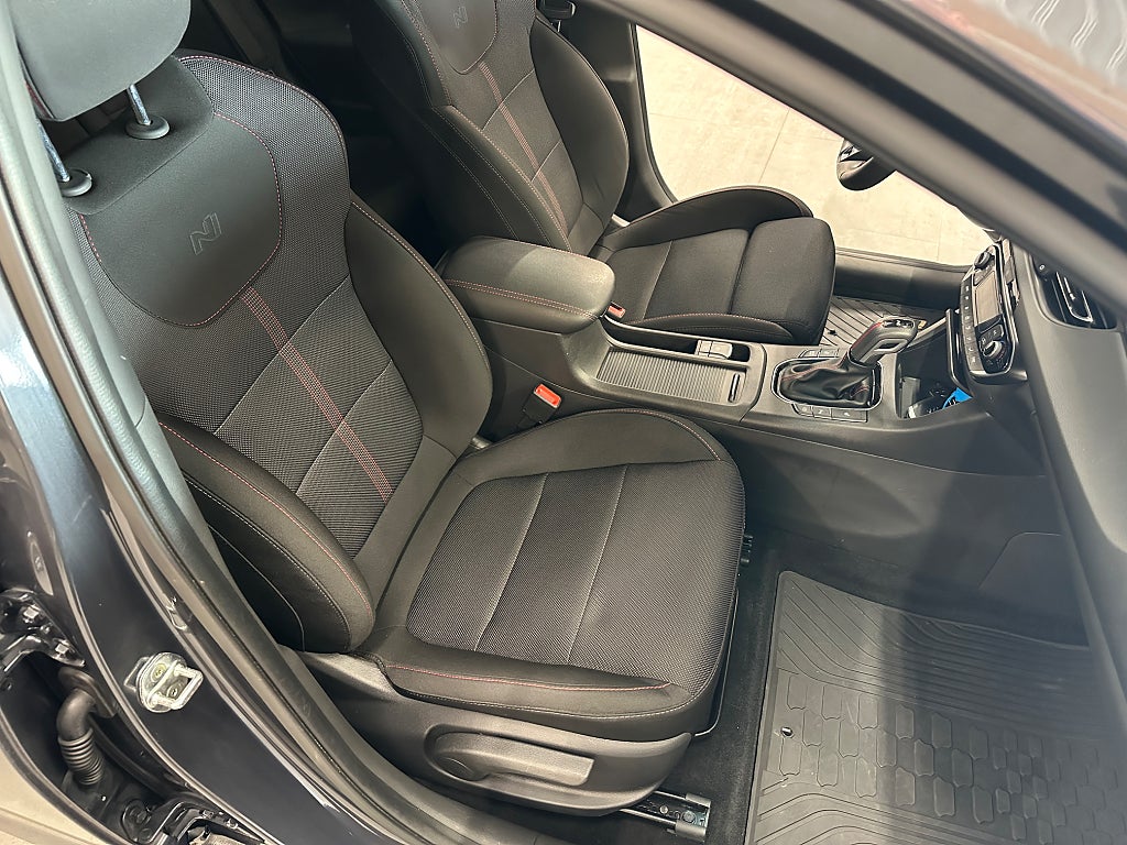 Hyundai i30 Kombi 1.5 T Automat N-Line 160Hk Bränslevärmare thumbnail