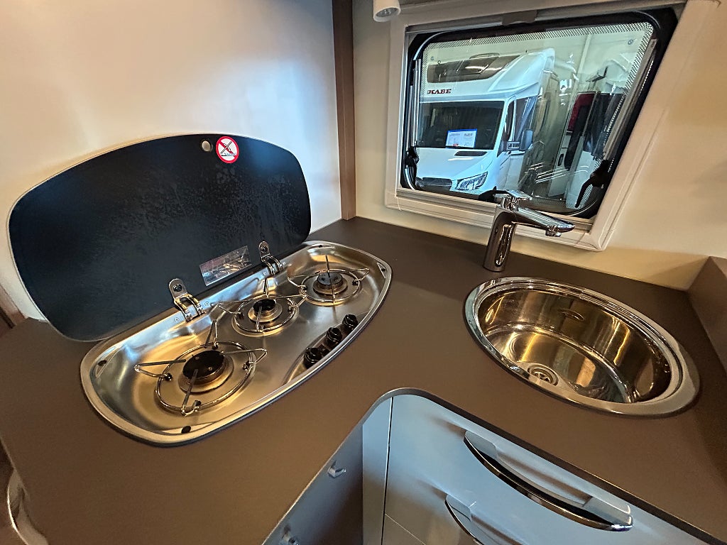 Bürstner Lyseo T 736 / Taksäng / Elpatron / Duo-control - Bürstner