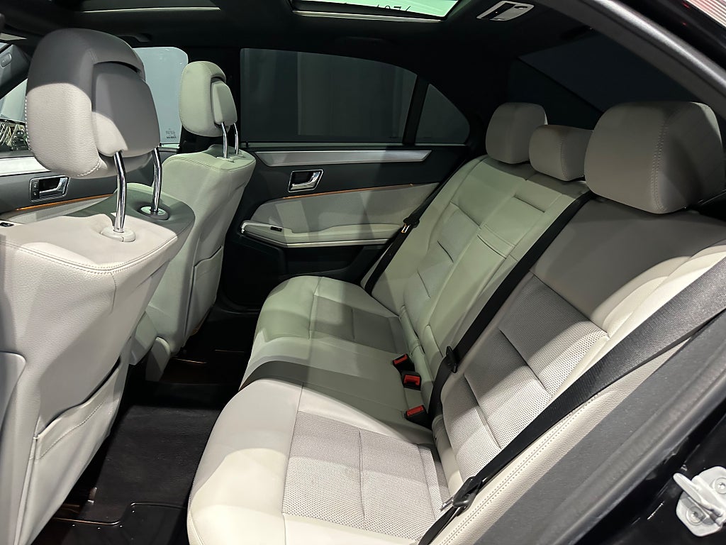 Mercedes-Benz E 220 d AMG Glastak Navi Sedan - bild 10