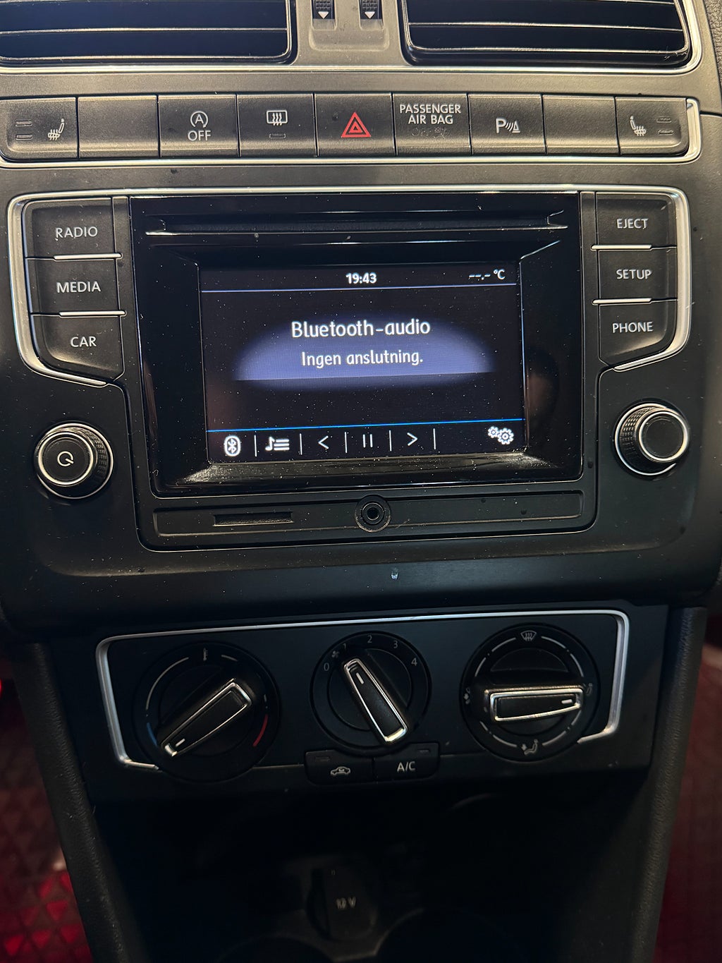 Volkswagen Polo 5-dörrar 1.2 TSI R-Line Base P-Sensorer Ny servad - miniatyr 17