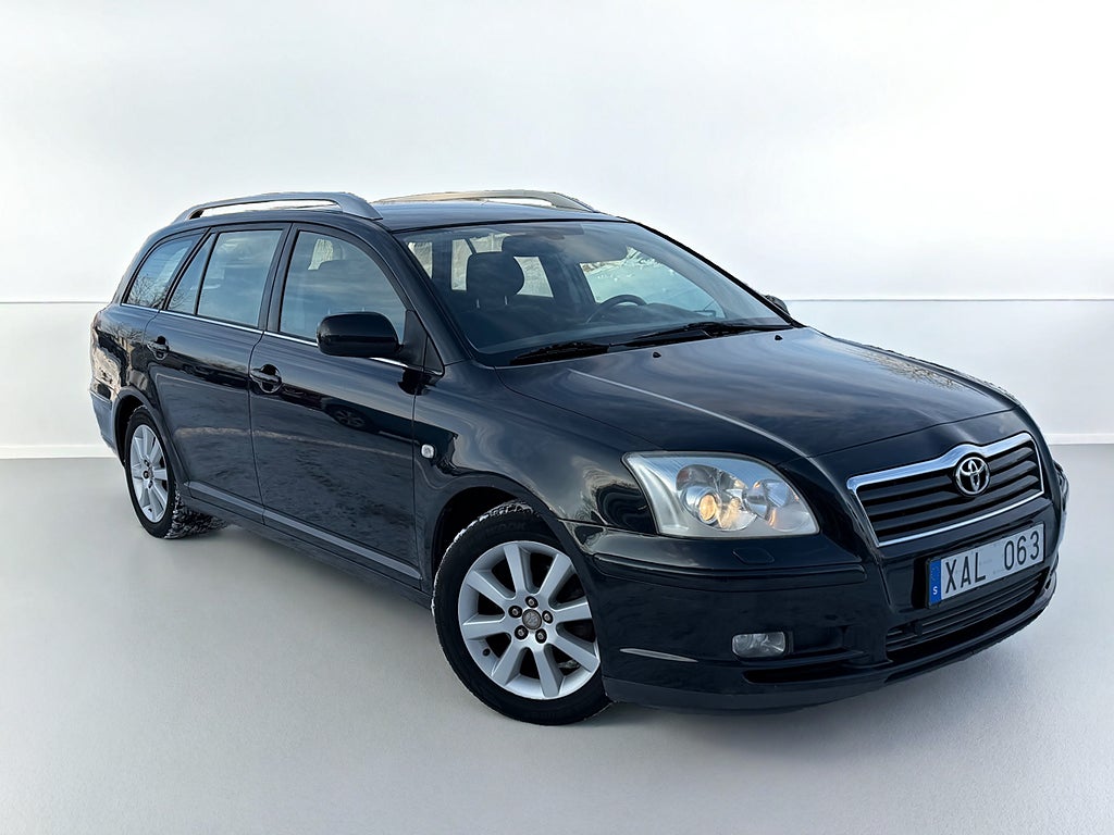 Toyota Avensis Kombi 1.8 VVT-i 129hk / Drag / NYBESIKTIGAD 