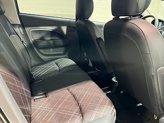 Halvkombi Mitsubishi Space Star 7 av 20