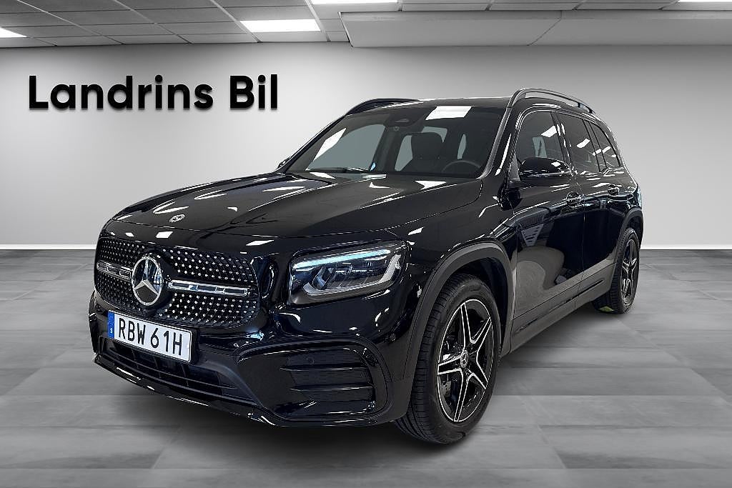 Mercedes-Benz GLB 220d 4MATIC AMG Night Panorama Drag Värmare Navi
