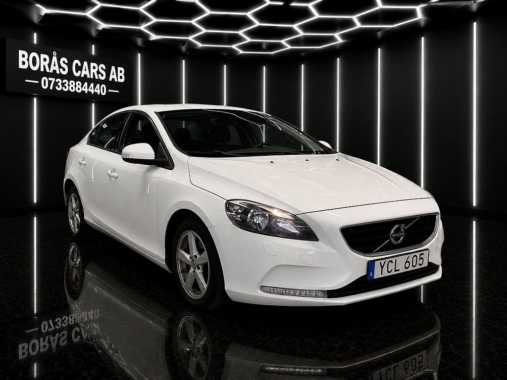 Volvo V40 D2 (120hk) 800kr/mån*