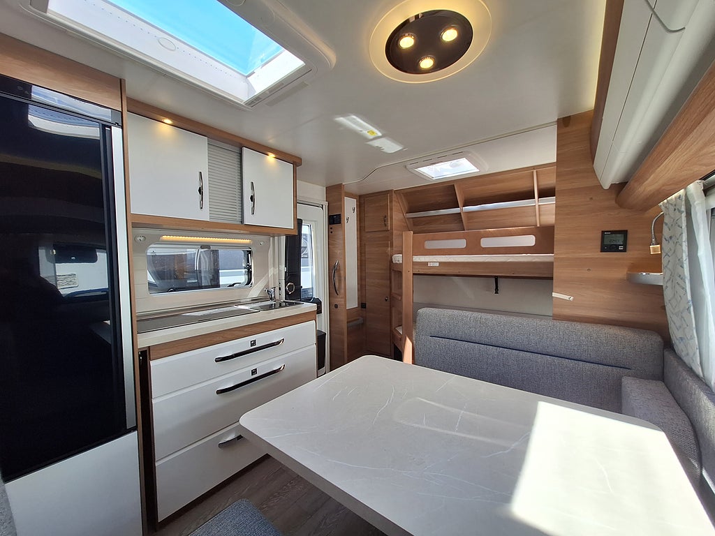 Hobby De Luxe 560 KMFe Barnkammare, Kampanjprodukt!
