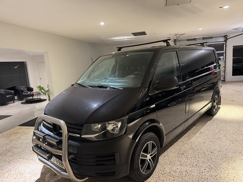Volkswagen Transporter 2.0tdi drag automat T30  lång skåp 