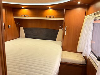 Husbil-integrerad Frankia Luxury Class 840 28 av 36