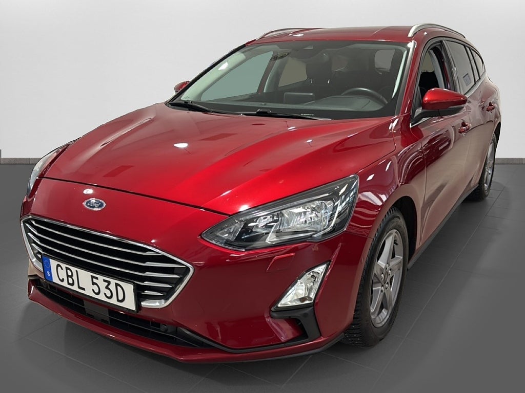 Ford Focus Titanium Kombi Automat Vinterhjul Carplay Keyless