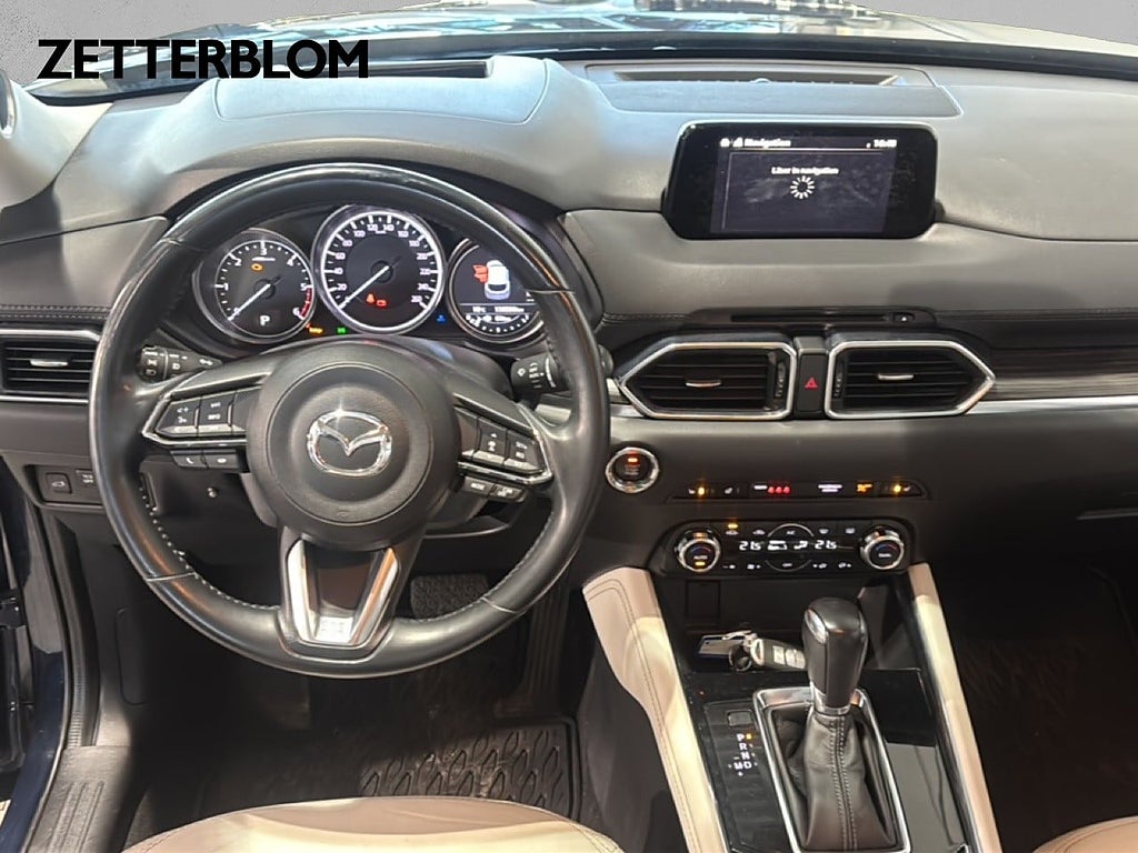 SUV Mazda CX-5 10 av 19