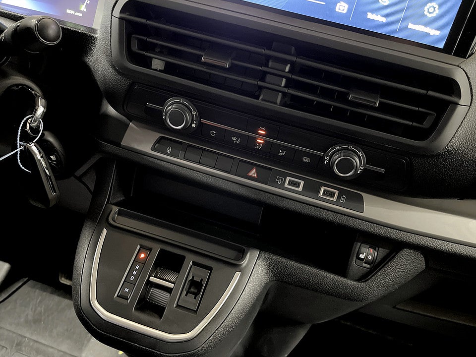 Bild på Peugeot Expert L3 2.0 BHDi 145hk Aut WEBASTO B-KAMERA