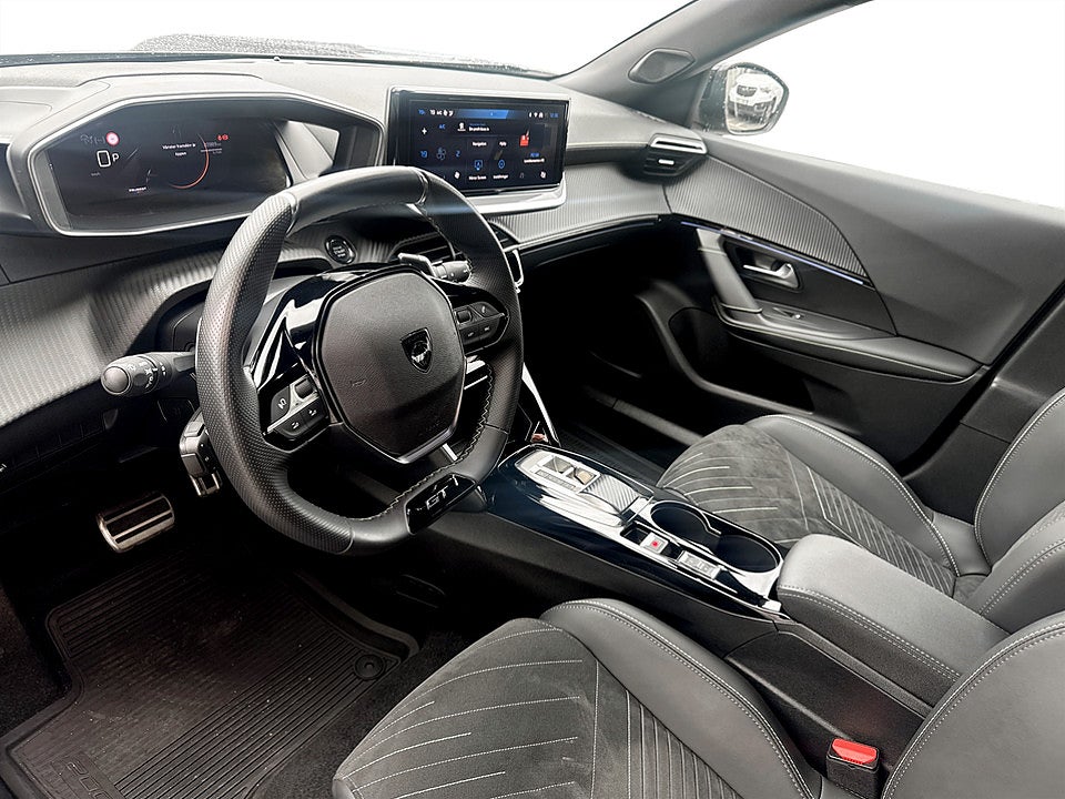 Bild på Peugeot 2008 GT Hybrid 145hk Aut B-KAMERA CARPLAY