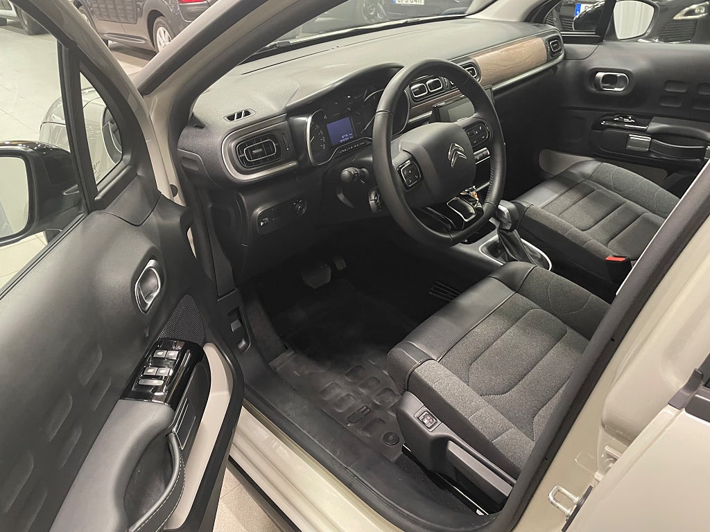 Citroën C3 Shine 1.2 110hk Aut thumbnail