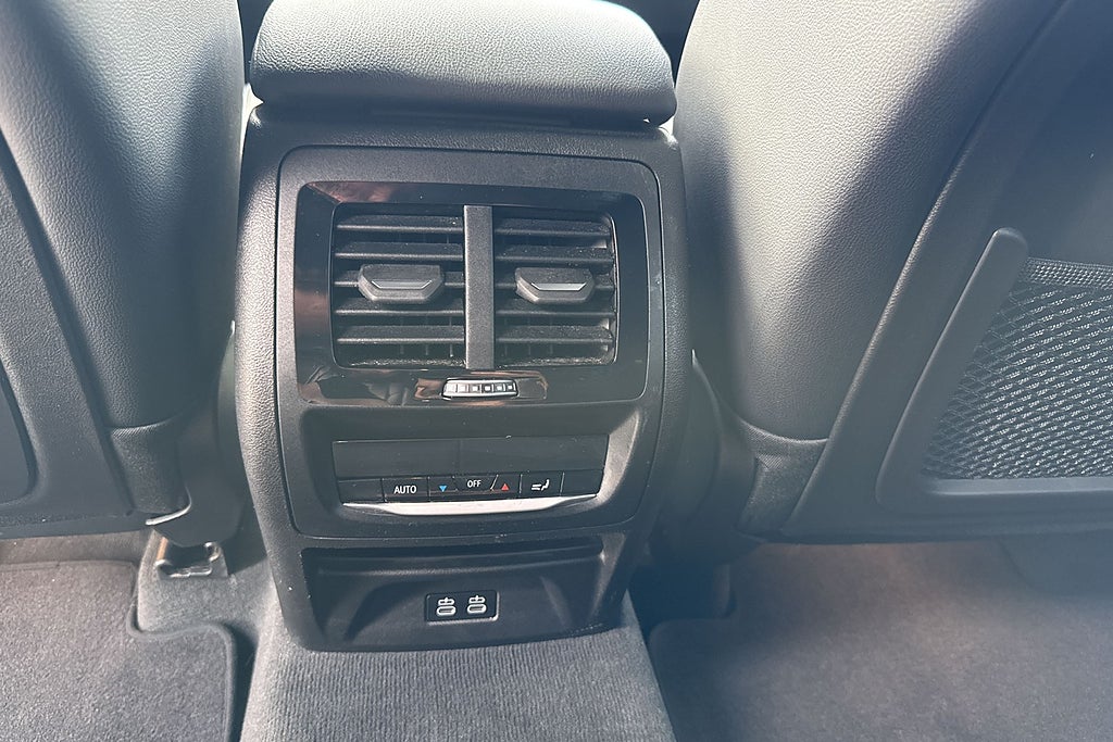 BMW X3 xDrive30e Aut M-Sport Hifi Kamera Navi P-värmare Moms  miniatyr 22