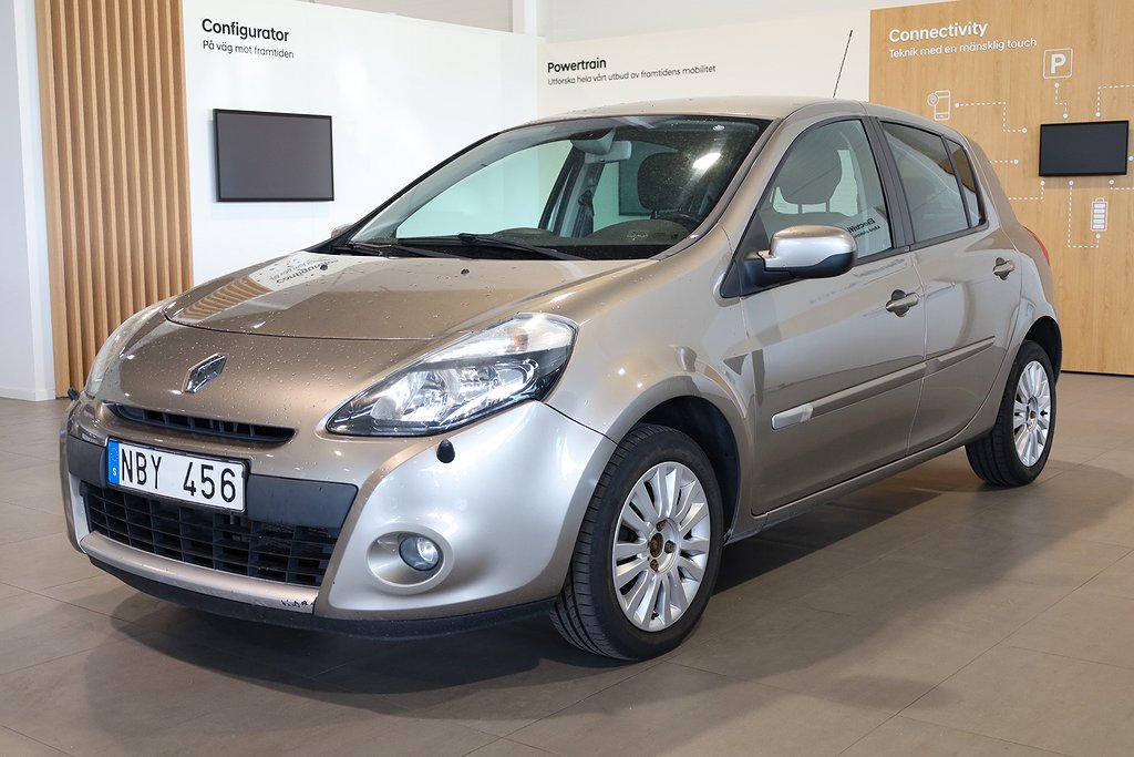 Renault Clio 1,2 75hk 5-dörrars Motorvärmare Nybesiktad 2013