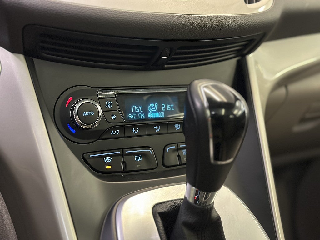 Ford C-Max 2.0 TDCi Powershift Titanium | Drag | Pano | Värmare