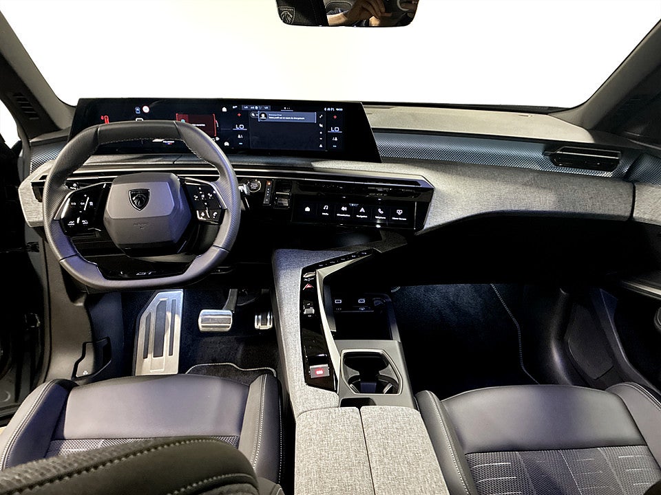 Bild på Peugeot 5008 GT Hybrid 145hk Aut 7-SITS B-KAMERA CARPLAY